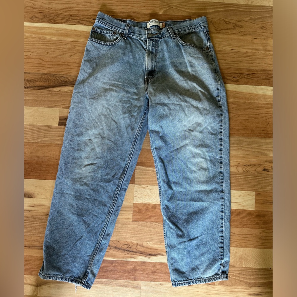 Levi’s comfort fit men’s jeans